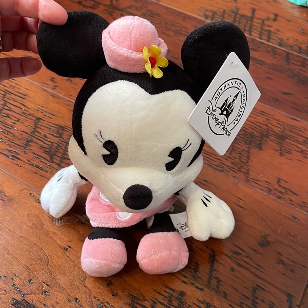 NWT Minnie Mouse from Disney parks